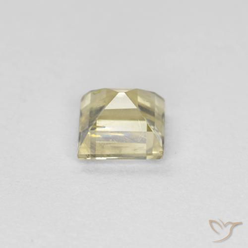 Diásporo con Cambio de Color Amarillo pálido natural de 0.58 ct, Corte Baguette, SI