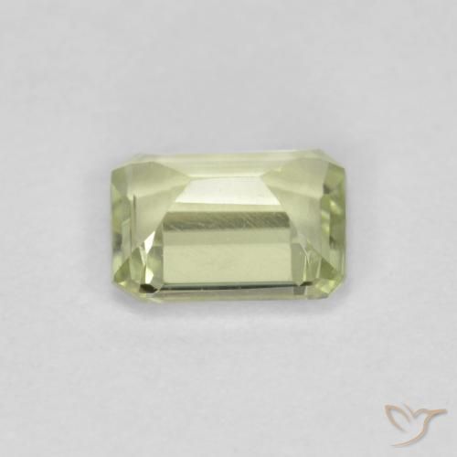 Diásporo con Cambio de Color Amarillo muy claro natural de 0.68 ct, Corte Octágono / Esmeralda, VVS-VS