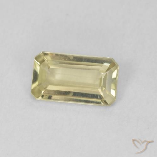 Diásporo con Cambio de Color Amarillo suave natural de 0.71 ct, Corte Octágono / Esmeralda, VVS