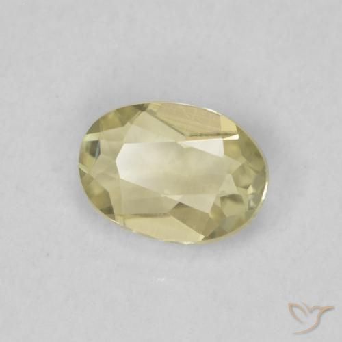 Diásporo con Cambio de Color Amarillo claro natural de 0.33 ct, Ovalada, VVS