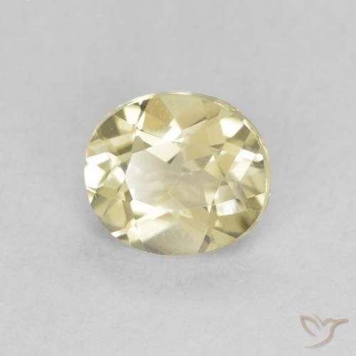 Diásporo con Cambio de Color Amarillo claro natural de 0.45 ct, Ovalada, VVS