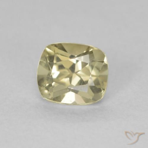 Diásporo con Cambio de Color Amarillo claro natural de 0.60 ct, Forma Cojín, VVS-VS