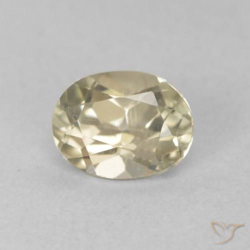 Diásporo con Cambio de Color Amarillo suave natural de 0.53 ct, Ovalada, VVS-VS