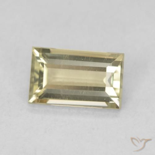 Diásporo con Cambio de Color Amarillo claro natural de 0.86 ct, Corte Baguette, VVS-VS