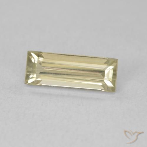 Diásporo con Cambio de Color Amarillo claro natural de 1.01 ct, Corte Baguette, VVS-VS