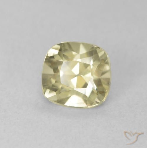 Diásporo con Cambio de Color Amarillo claro natural de 0.76 ct, Forma Cojín, VVS-VS