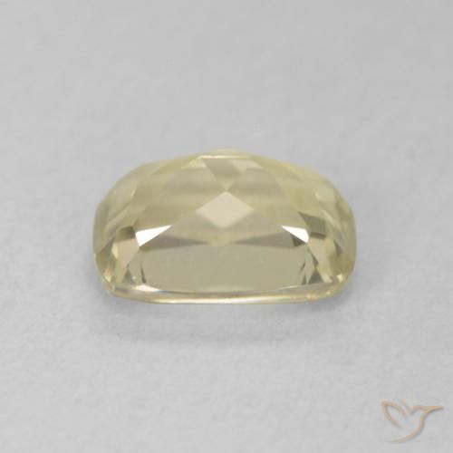 Diásporo con Cambio de Color Amarillo claro natural de 0.96 ct, Forma Cojín, VVS-VS