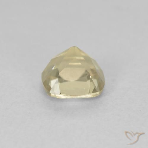 Diásporo con Cambio de Color Amarillo muy claro natural de 0.64 ct, Forma Cojín, VVS-VS