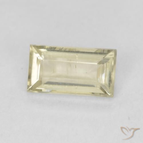 Diásporo con Cambio de Color Amarillo claro natural de 0.53 ct, Corte Baguette, VS