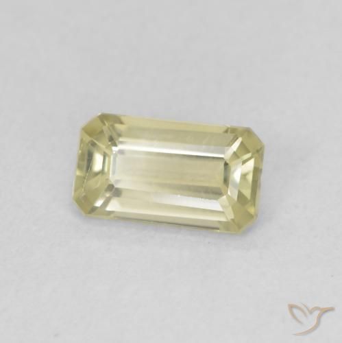 Diásporo con Cambio de Color Amarillo claro natural de 0.88 ct, Corte Octágono / Esmeralda, VVS-VS