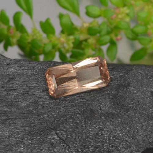 Granate que cambia de color Marrón nogal natural de 0.71 ct, corte esmeralda, VS-SI