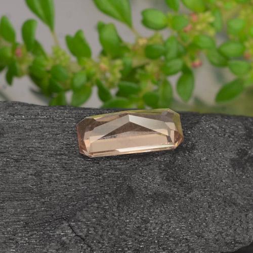 Granate que cambia de color Marrón nogal natural de 0.71 ct, corte esmeralda, VS-SI