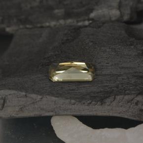 Granate con cambio de color amarillo natural de 0,71 ct, corte esmeralda, VS