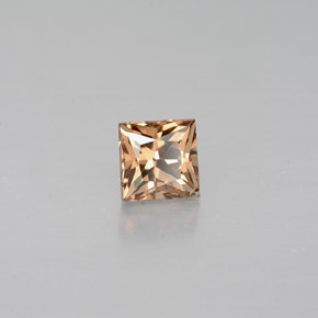 Granate con cambio de color multicolor natural de 0,63 ct, cuadrado, VS