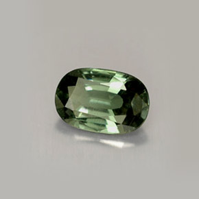 Granate que cambia de color Verde a rojo natural de 1.08 ct, Corte Óvalo, VS