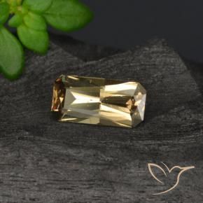Granate que cambia de color Marrón-oro natural de 0.63 ct, Corte Octágono / Esmeralda, VVS-VS