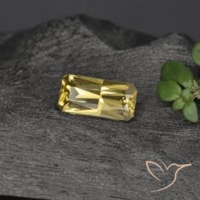 Granate que cambia de color Amarillo dorado natural de 0.69 ct, Corte Octágono / Esmeralda, VVS-VS