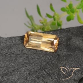 Granate que cambia de color Marrón-oro natural de 0.63 ct, Corte Octágono / Esmeralda, VS