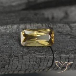 Granate que cambia de color Dorado oscuro natural de 0.70 ct, Corte Octágono / Esmeralda, VVS-VS