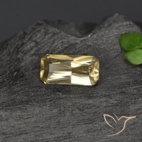 Granate que cambia de color Oro natural de 0.61 ct, Corte Octágono / Esmeralda, VVS