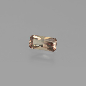 Granate con cambio de color cambio de color natural de 0,70 ct, corte esmeralda, VVS-VS