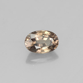 Granate con cambio de color cambio de color natural de 0,74 ct, corte óvalo, VVS