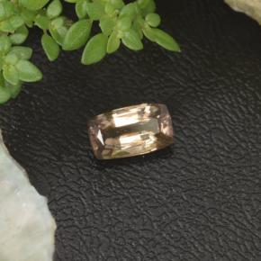Granate que cambia de color Oro natural de 1.14 ct, Corte Cojín, VS-SI