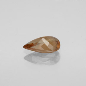Granate con cambio de color marrón natural de 0,93 ct, en forma de pera, VS
