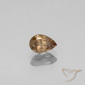 Granate que cambia de color Marrón claro natural de 0.64 ct, En forma de pera, VS