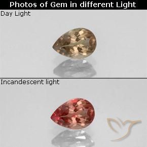 0.57ct Natural Marrón claro Granate que cambia de color, En forma de pera, VS
