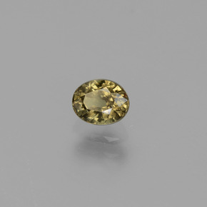 Granate que cambia de color Verde a rojo-rosado natural de 0.62 ct, Corte Óvalo, VS