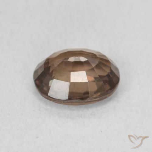 Granate que cambia de color Marrón claro medio natural de 1.38 ct, Ovalada, VVS-VS