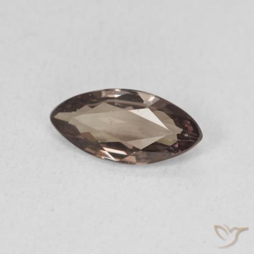 Granate que cambia de color Marrón claro medio natural de 1.23 ct, Marquesa, VVS-VS
