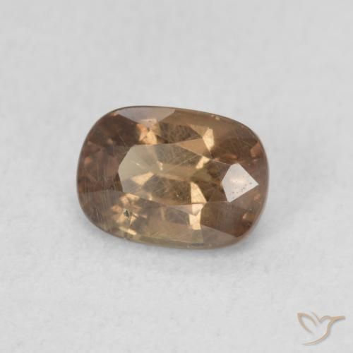 Granate que cambia de color Marrón oscuro natural de 1.08 ct, Ovalada, VS