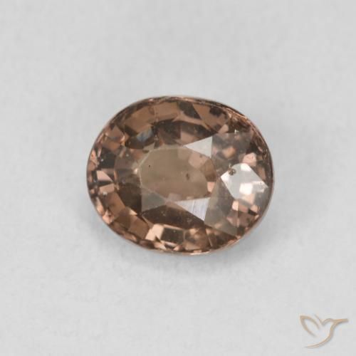Granate que cambia de color Marrón claro medio natural de 1.37 ct, Ovalada, VS