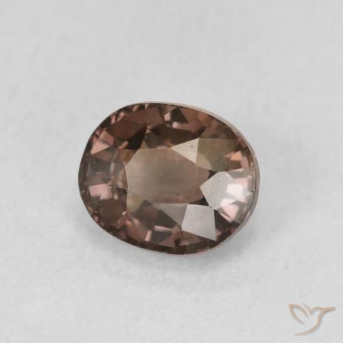 Granate que cambia de color Marrón claro medio natural de 1.50 ct, Ovalada, VS