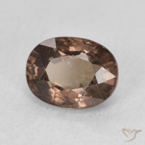 Granate que cambia de color Marrón claro medio natural de 1.27 ct, Ovalada, VS