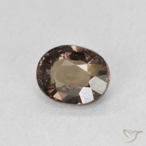 Granate que cambia de color Marrón cálido natural de 1.15 ct, Ovalada, VVS