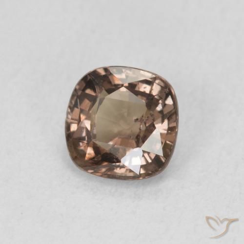 Granate que cambia de color Marrón claro medio natural de 0.93 ct, Forma Cojín, VS