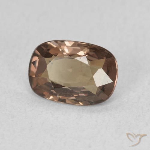 Granate que cambia de color Marrón claro medio natural de 0.97 ct, Forma Cojín, VS