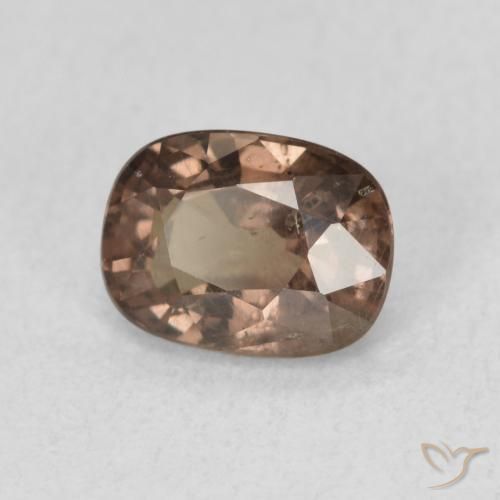 Granate que cambia de color Marrón cálido natural de 1.21 ct, Forma Cojín, VS