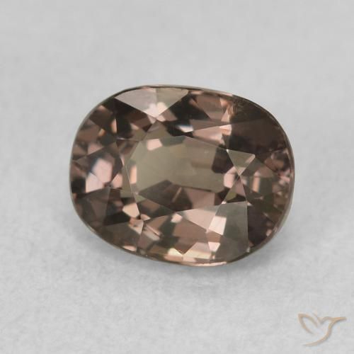 Granate que cambia de color Marrón claro medio natural de 1.03 ct, Forma Cojín, VVS-VS