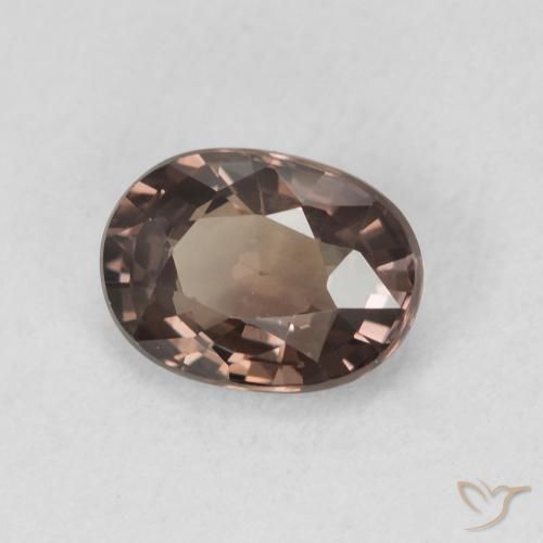 Granate que cambia de color Marrón oscuro natural de 1.19 ct, Ovalada, VVS-VS