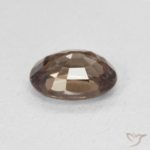 Granate que cambia de color Marrón oscuro natural de 1.19 ct, Ovalada, VVS-VS
