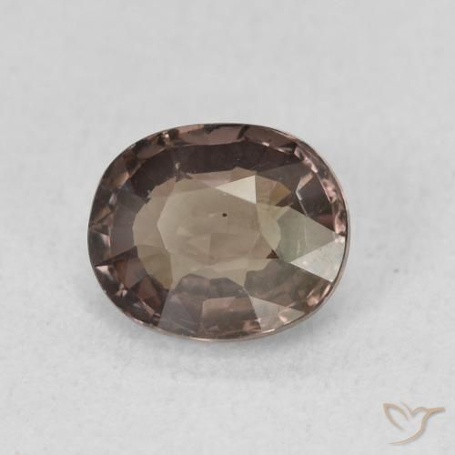Granate que cambia de color Marrón oscuro natural de 1.30 ct, Ovalada, VVS-VS