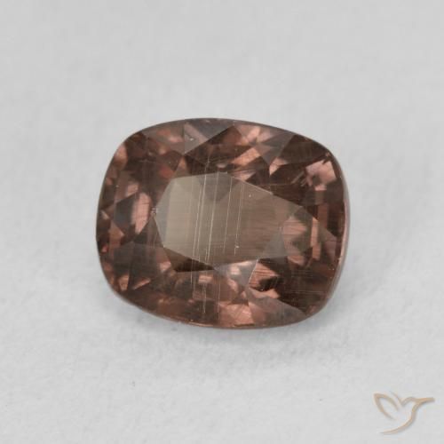 Granate que cambia de color Marrón claro medio natural de 1.90 ct, Forma Cojín, VS