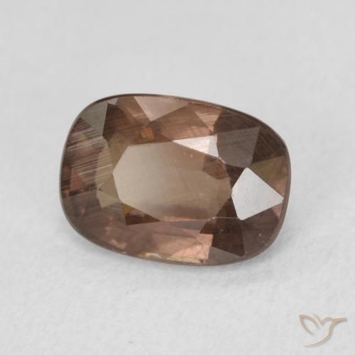 Granate que cambia de color Marrón oscuro natural de 1.50 ct, Forma Cojín, VS