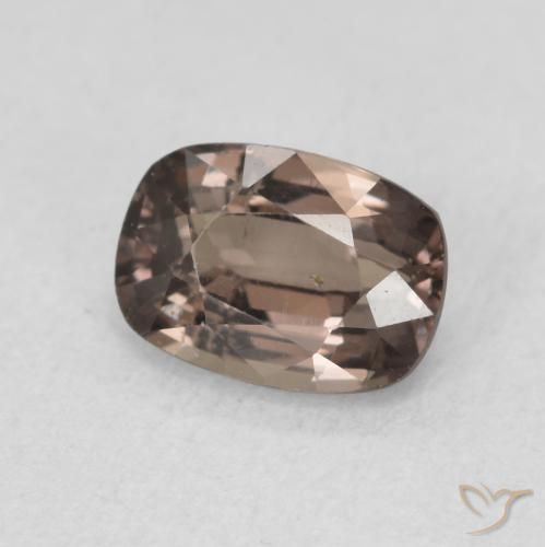 Granate que cambia de color Marrón claro medio natural de 1.04 ct, Forma Cojín, VS
