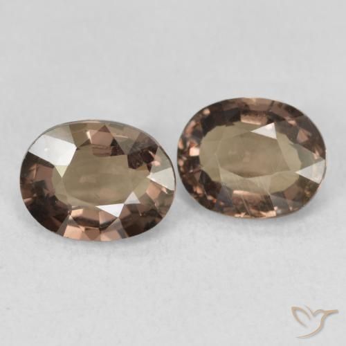 Gemas de Granate que cambia de color Marrón claro medio natural de 2.05 ct, Ovalada, VS