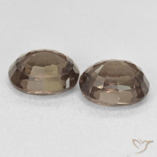Gemas de Granate que cambia de color Marrón claro medio natural de 2.74 ct, Ovalada, VS